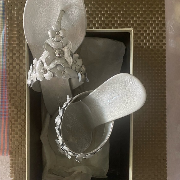 Coach silver sandal size 9 New - Picture 5 of 5
